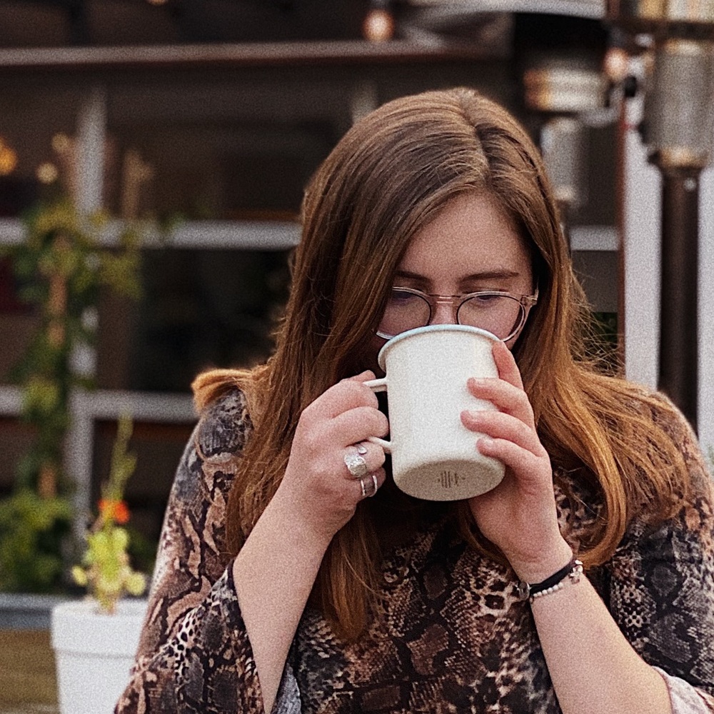 Meet your Posher, Elise